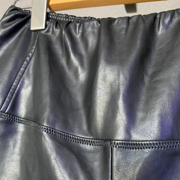 ARITZIA Wilfred Free Black Daria Faux Leather Leggings Sz Small - Picture 8 of 9